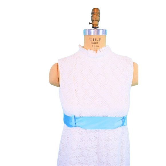 Vintage 1960s Lace Dress White Blue Bow Belt Formal Gown | B 29" - Picture 4 of 9